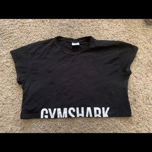 Black Gymshark fraction crop tee